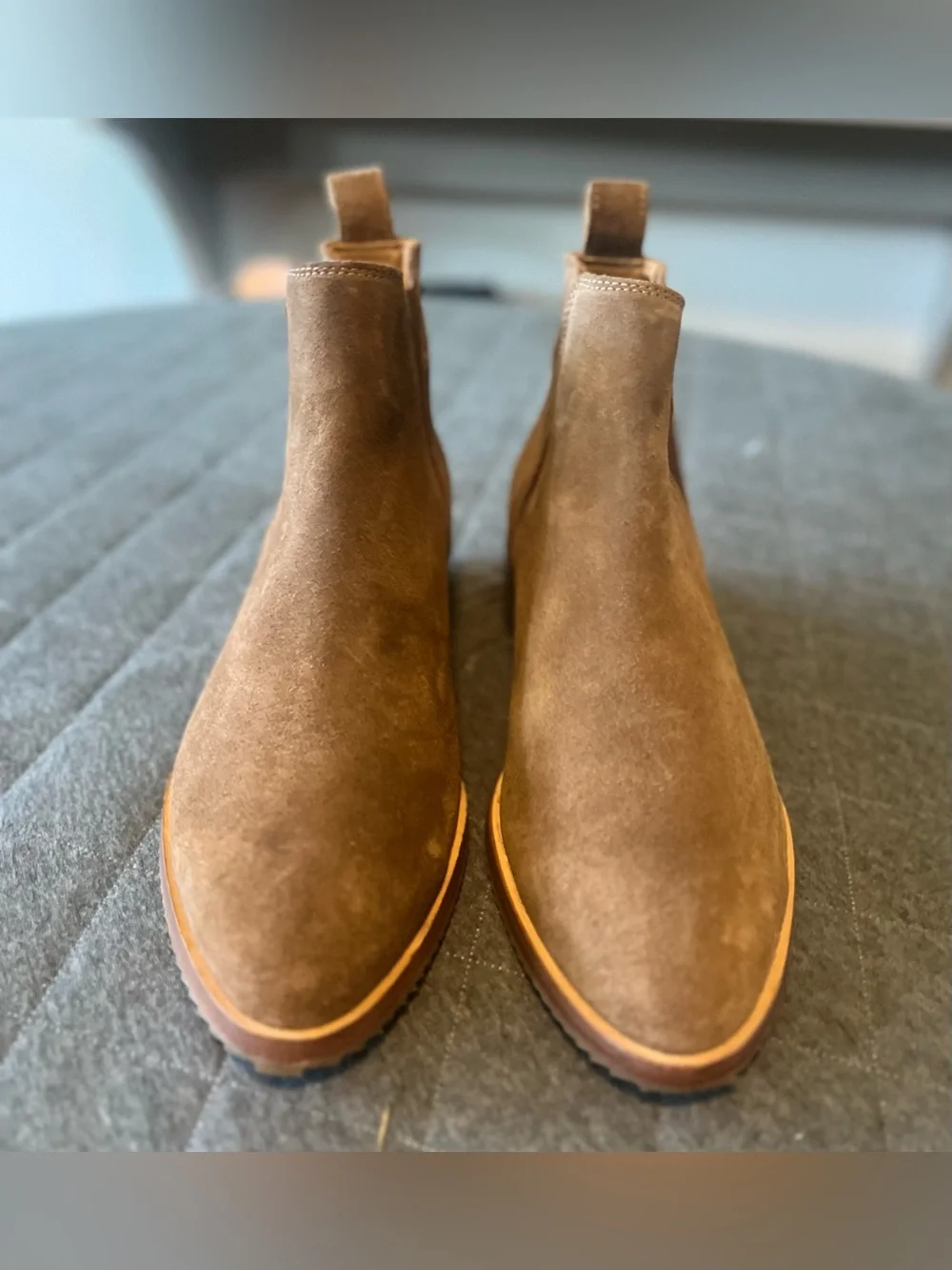 NISOLO Sz 9 Eva Everyday Brown Suede Chelsea Ankle Boots Orig $228 Exc Cond